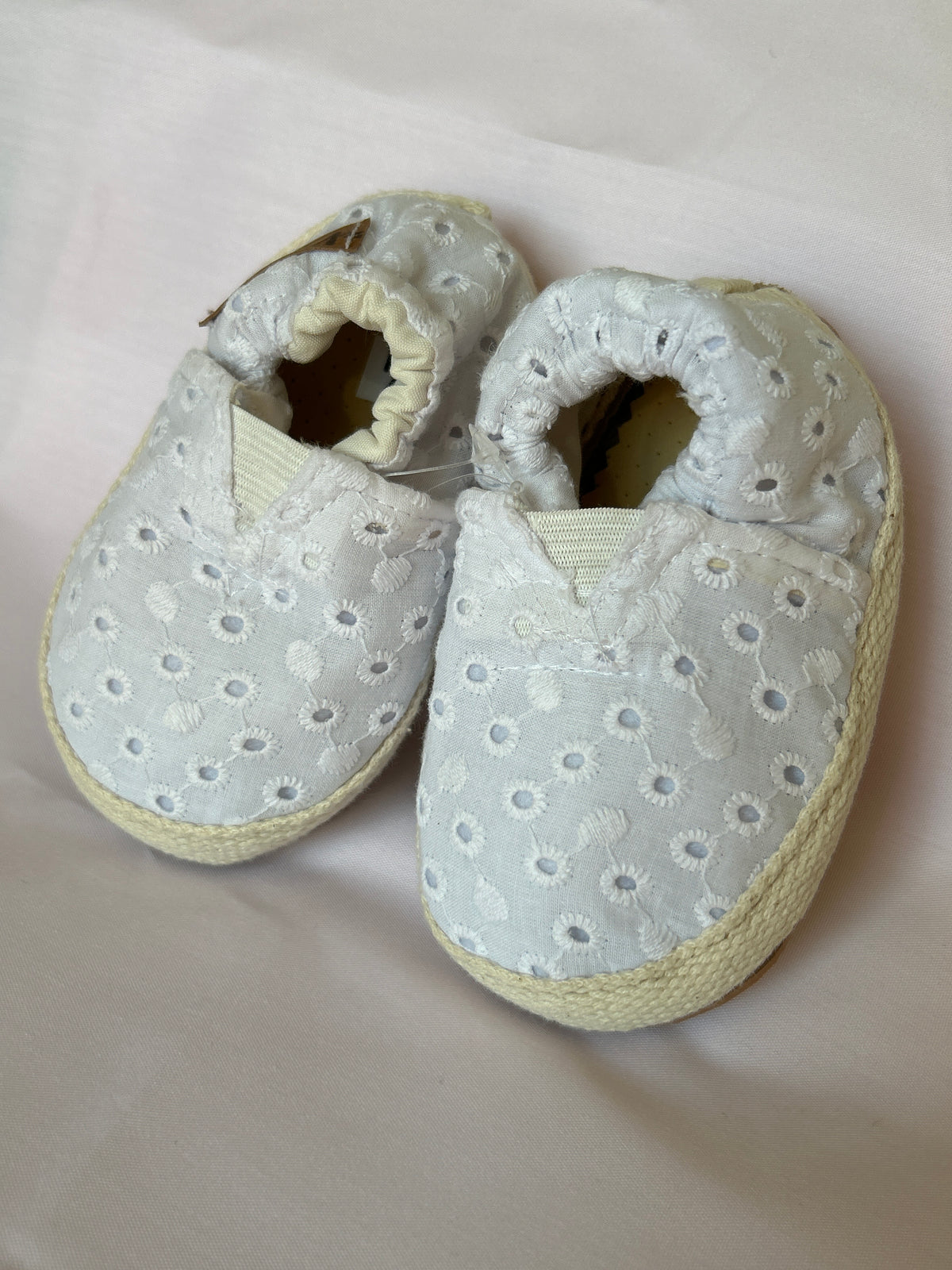 Alpargata en broderie blanco