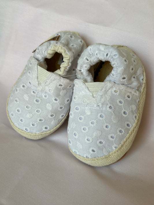 Alpargata en broderie blanco