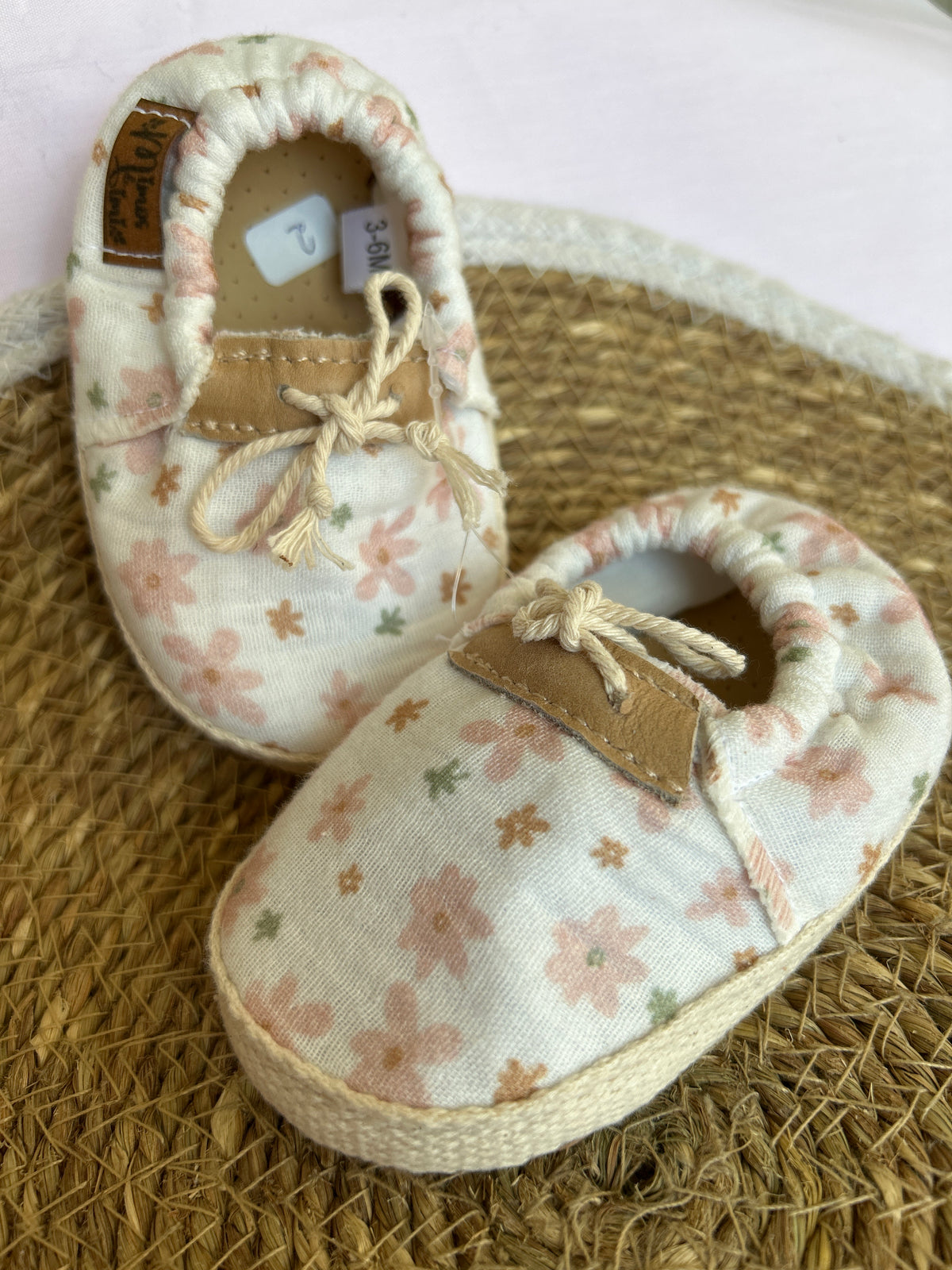 Alpargata flores con cordones